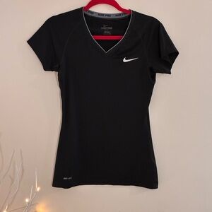 Nike Pro Dri-Fit Fitted Black Athletic Tee Women’s Small